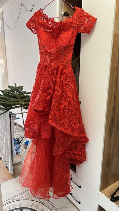 Вечерние платья