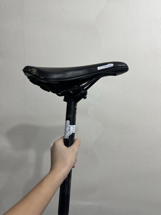 Седло от велосипеда сидушка