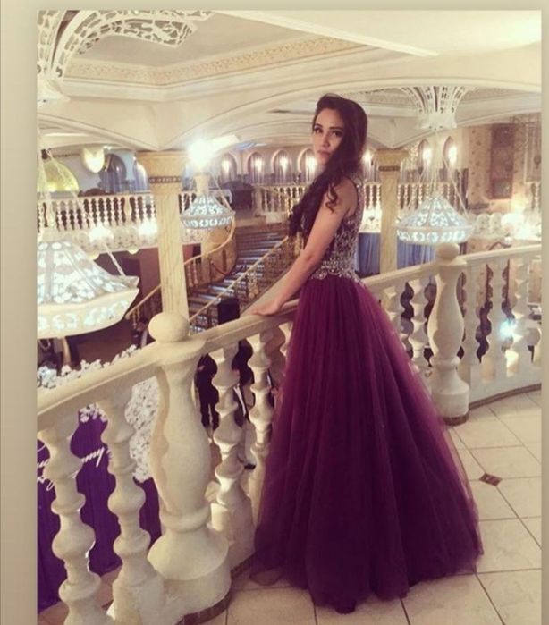 Продам вечерние платья