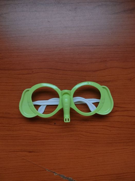 продаю очки детские и взрослые