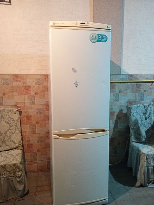 Продам холодильник LG