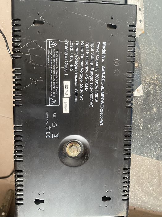 Stabilizator tensiune Well Slim Power 2000