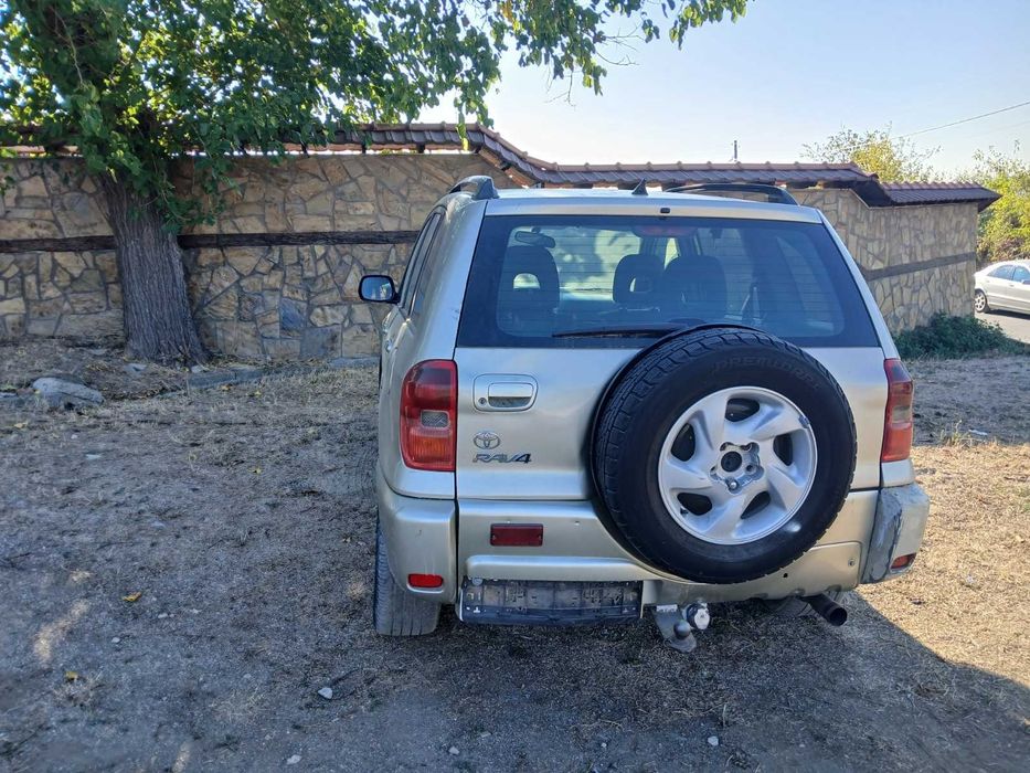 Toyota RAV4 2.0D4D 2003г. НА ЧАСТИ