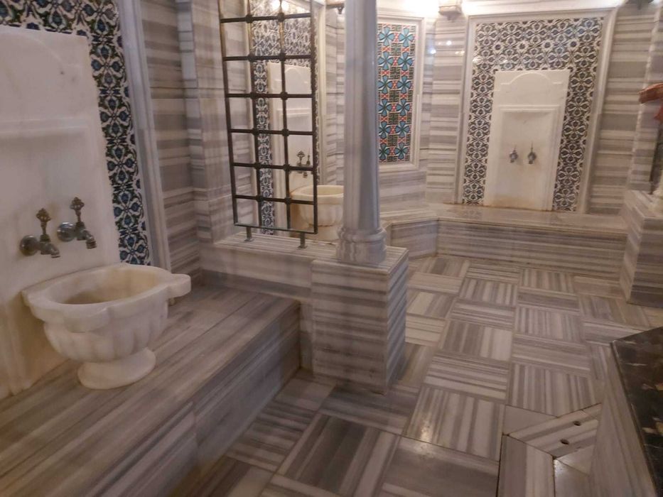 Чистка мраморного пола