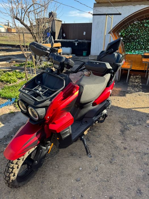 Скутер TANK PRO.