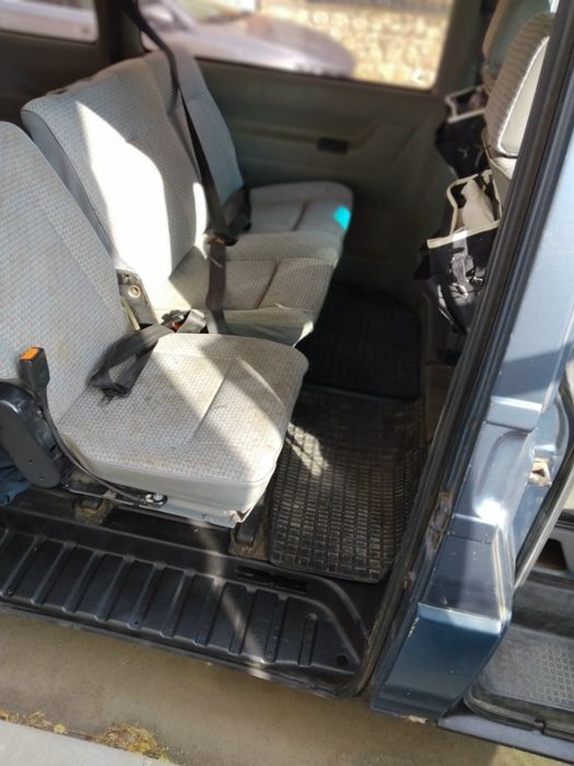 Бус T4 Caravelle 2.0