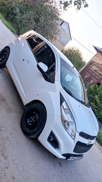 Spark avtomashinasi sotiladi