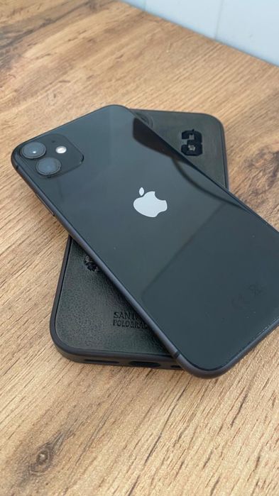 Продам 11 айфон