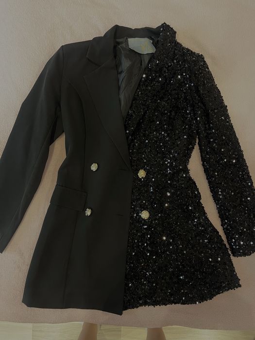Продавам рокли Zara без никакви забележки!