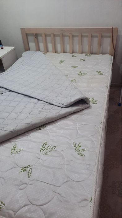 1,5 спальный кровать