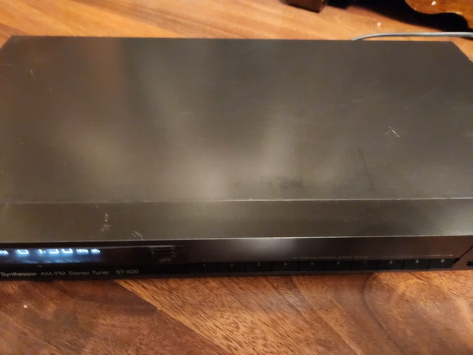 Amplificator  Hitachi și tuner