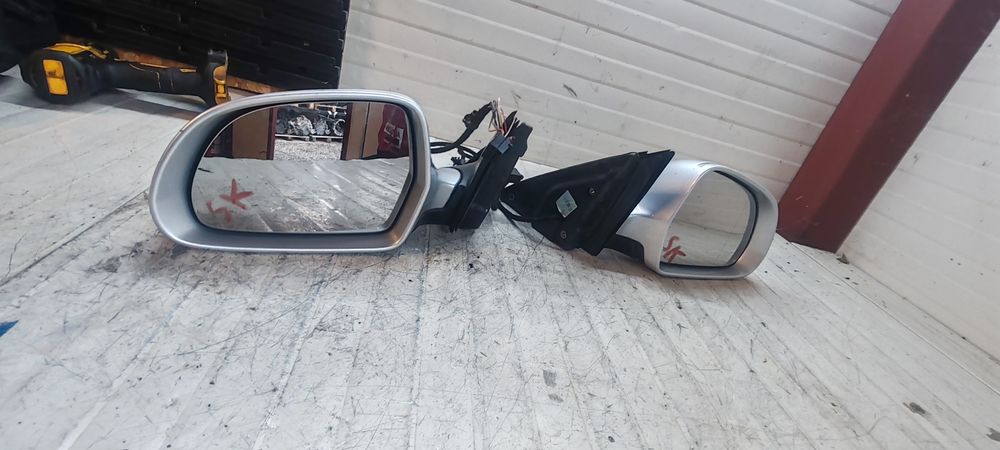 Oglinda Skoda Superb 250lei.buc