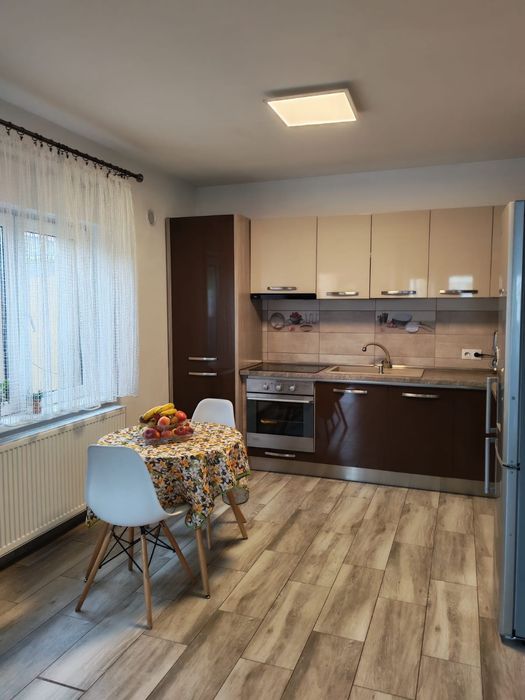 Se vinde casa noua
