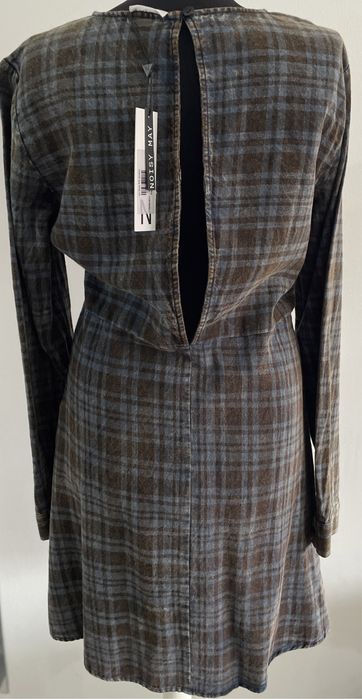 Rochiță nouă cu etichetă