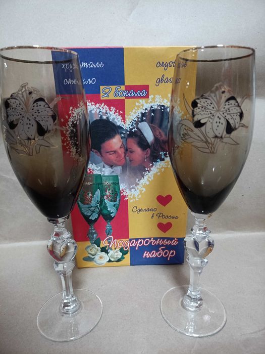 Продам свадебные фужеры