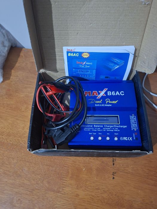 IMAX B6AC зарядное устроиство