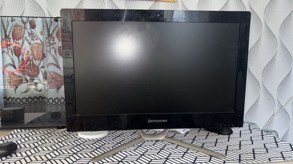 Продам моноблок Lenovo