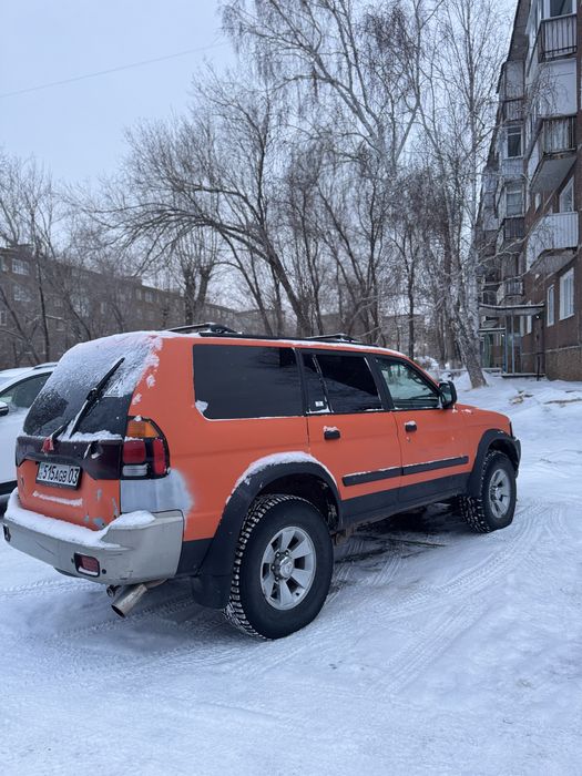 Продам машину Mitsubishi Montero