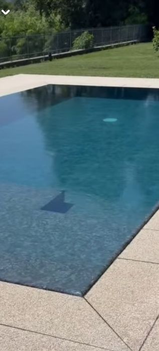 Construim piscine cu liner sau placi ceramice