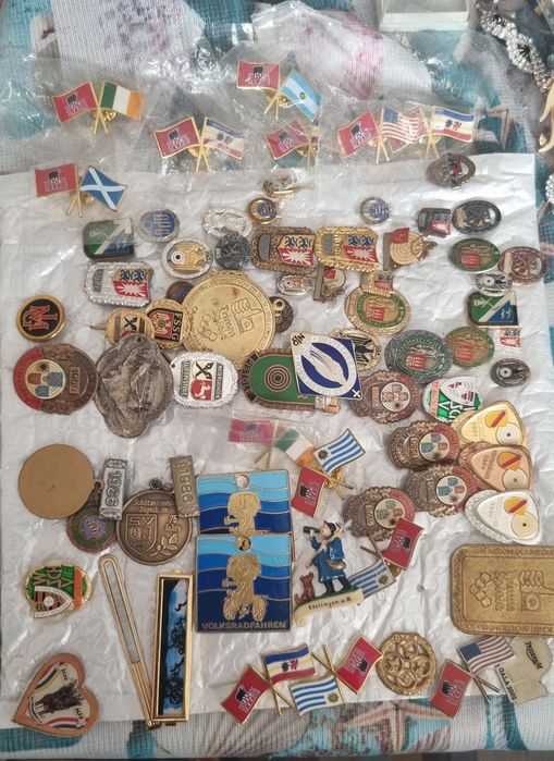 Голям лот значки
