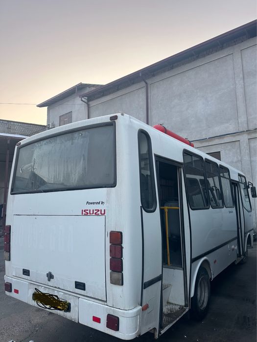 Avtobus ISUZU HC 40