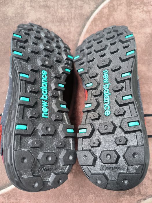 Обувки New Balance номер 41
