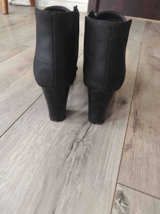 Дамски официални боти