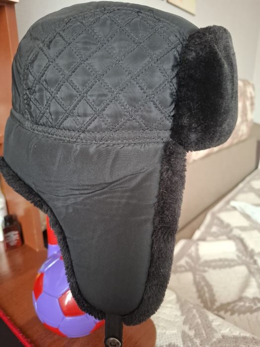 Зимняя шапка на мальчика.