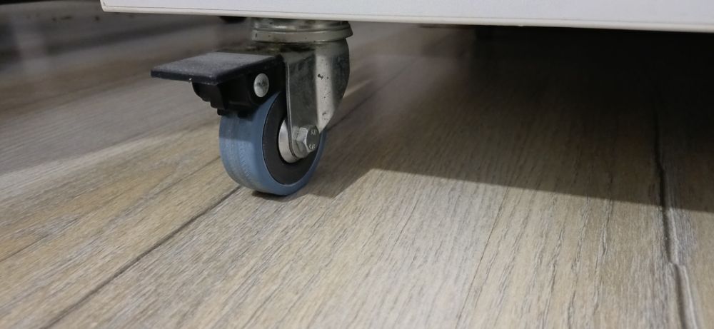 Vand corp mobila - masa de infasat