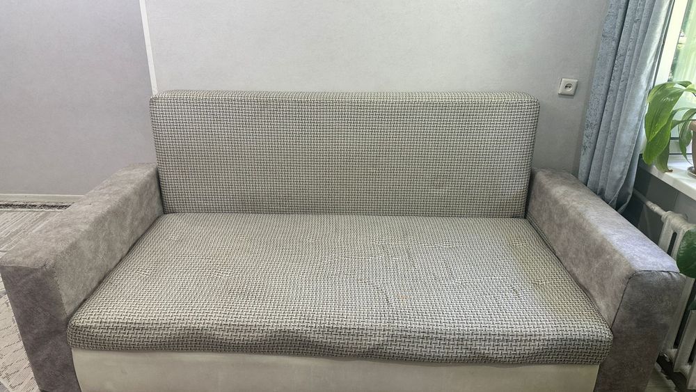 Продам диван и кровать детский