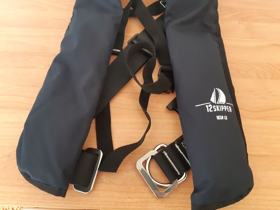 Спасителна жилетка