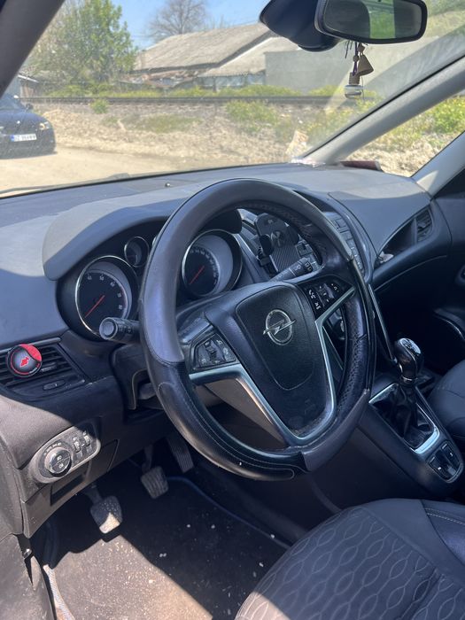 Compresor Ac  Opel Zafira C 1.6 turbo benzină