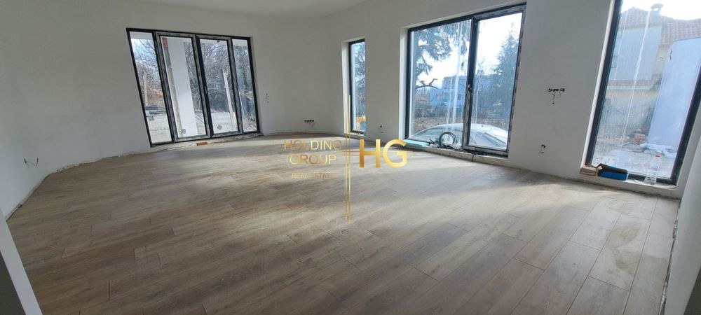 Продава се Тристаен апартамент в Варна, м-т Траката - 115 кв.м за 1653 €/кв.м - Снимка #1