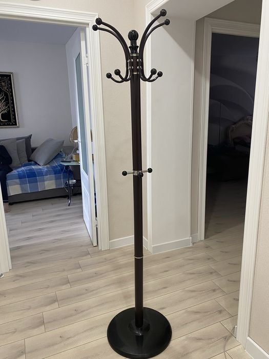 Вешалка-стойка (Россия)