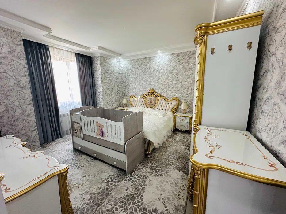 Продаю 2-х этажный коттедж Сергели Хонабад