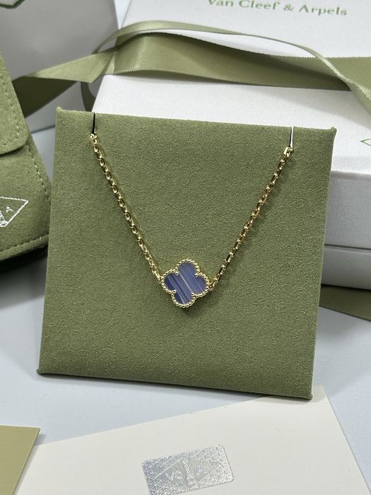 Brățară Van Cleef & Arpels Gold 750 Chalcedony