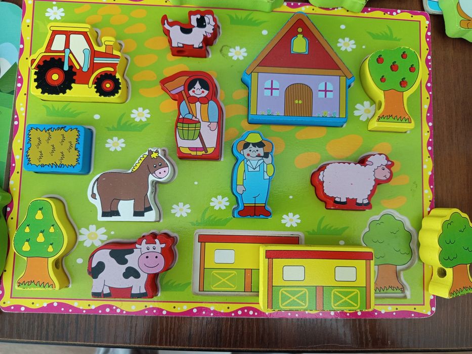 Продам развивающие игрушки