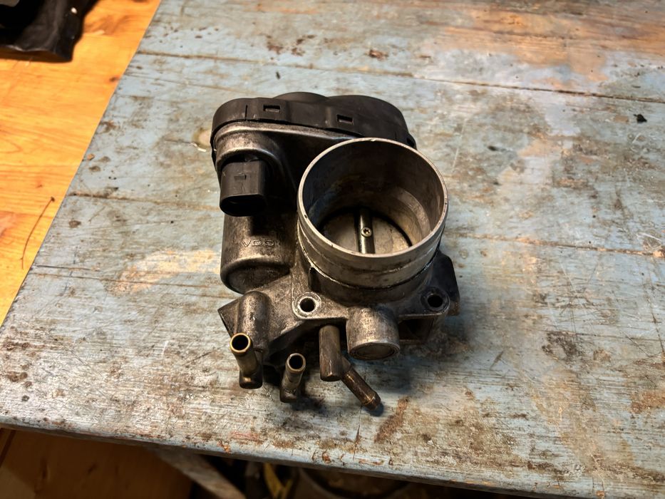 Дросел клапа за Ауди А3,Голф 4 1.6 101 кс