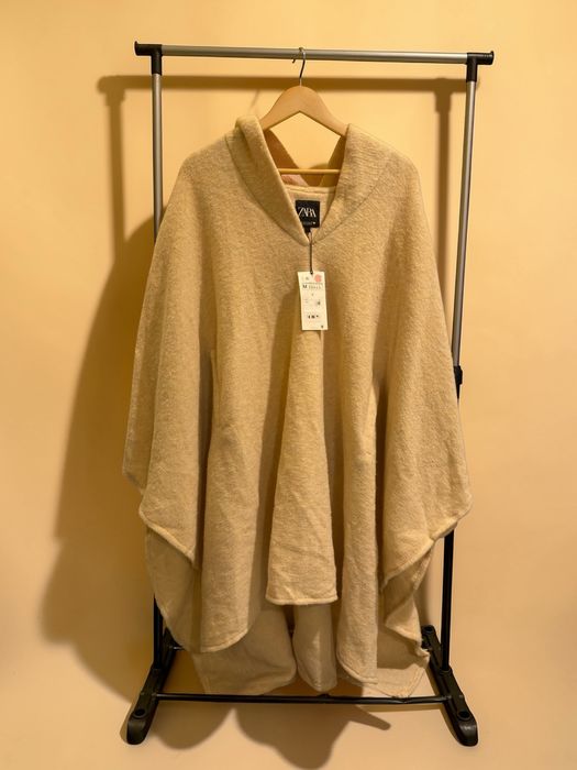 Puncho zara nou cu eticheta