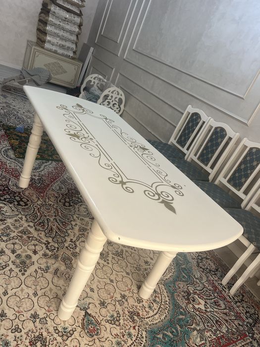 Кухонный стол и  стуля