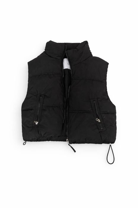 vesta bershka neagra