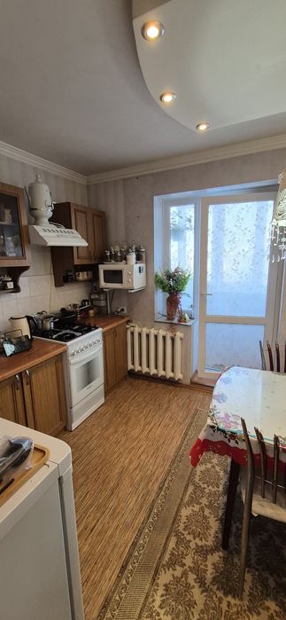 Продам 2х ком.квартиру в центре