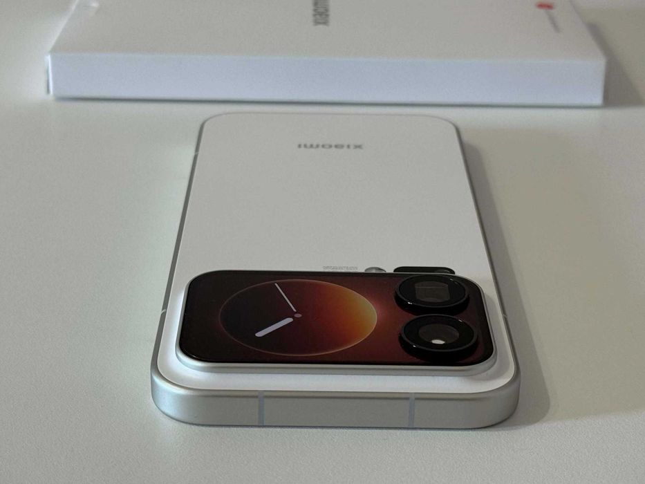 Бартер! Xiaomi 17 Pro Max 16GB Ram / White (Бял) Elite Gen 5 / 7500mAh