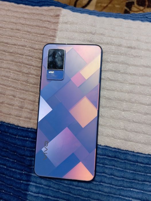 Vivo 21 e  срочно