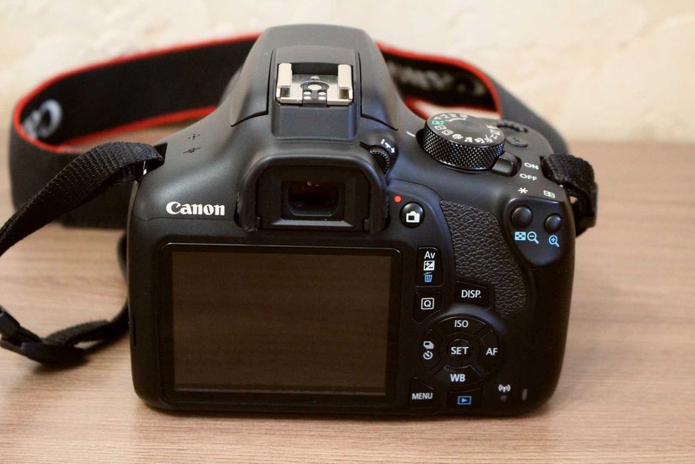 Фотоаппарат Canon EOS 1300D