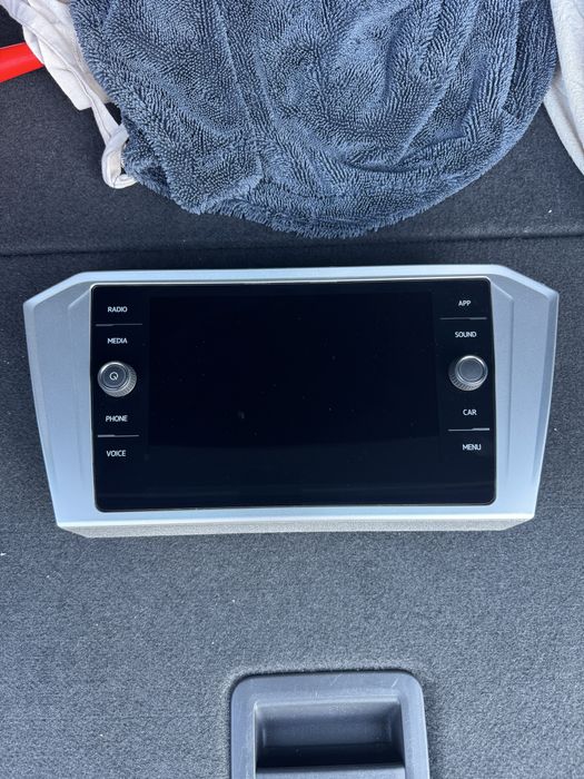 Navi passat b8 cu rama inclusa