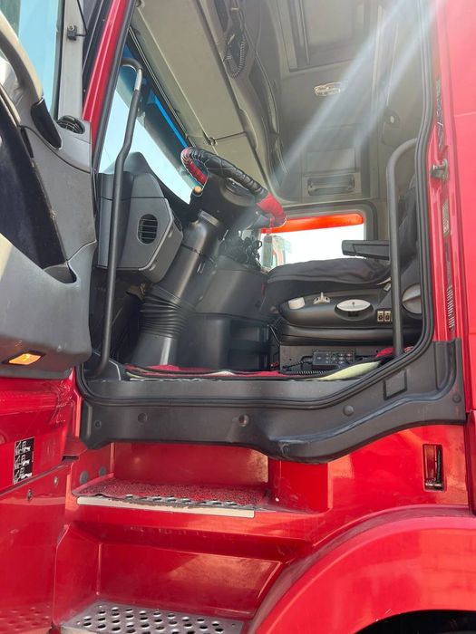 Мерс Тягач прицепи билан сотилади