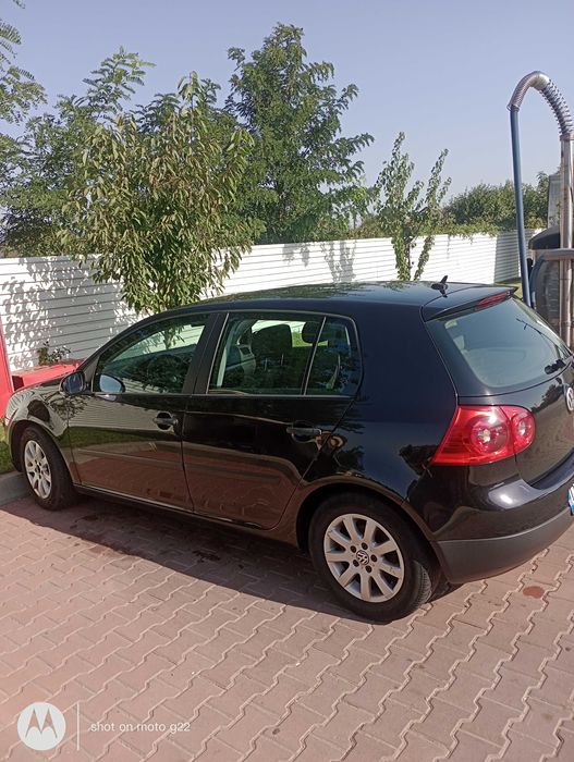 Volkswagen Golf 5 (2004) - 1.6  Fsi, Benzină, 115 CP