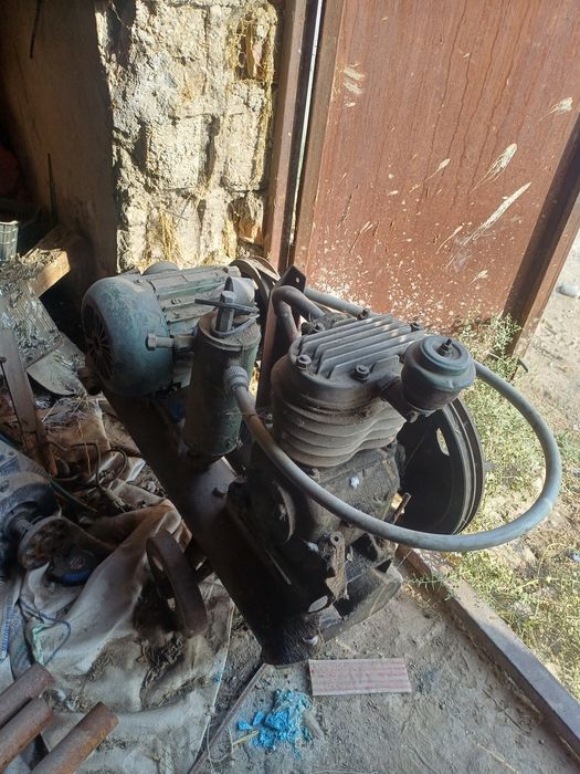 Продается компрессор для вулканизаций и.т.д.