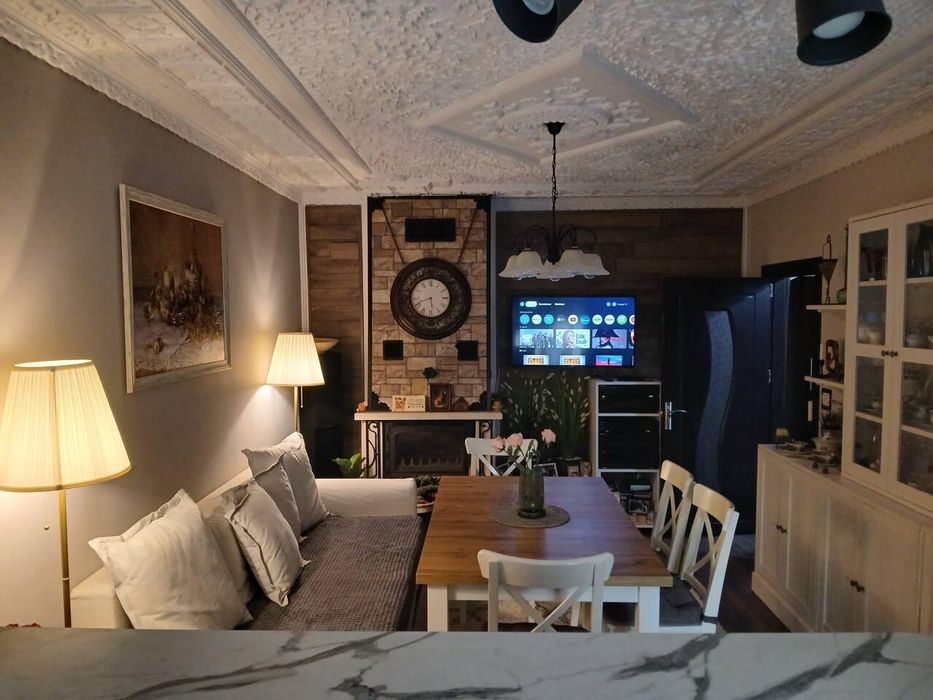 Тристаен панелен блок преустроен с 3 спални в ж.к Меден Рудник зона А